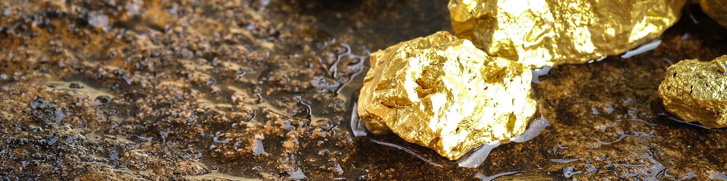 gold in water