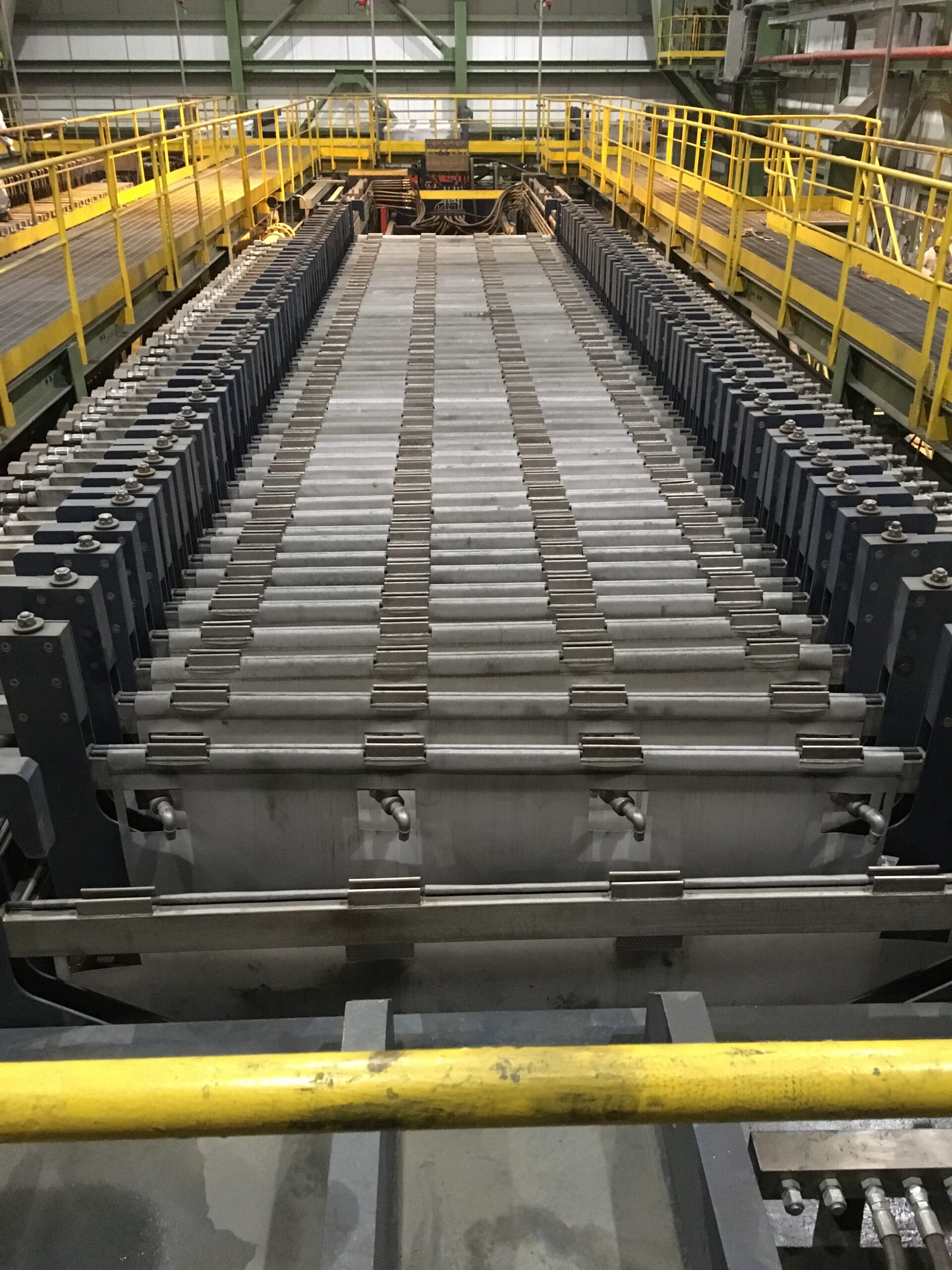 Clear Edge’s 29076K polyamide filter cloth consistently exceeded service life in zinc purification processes.